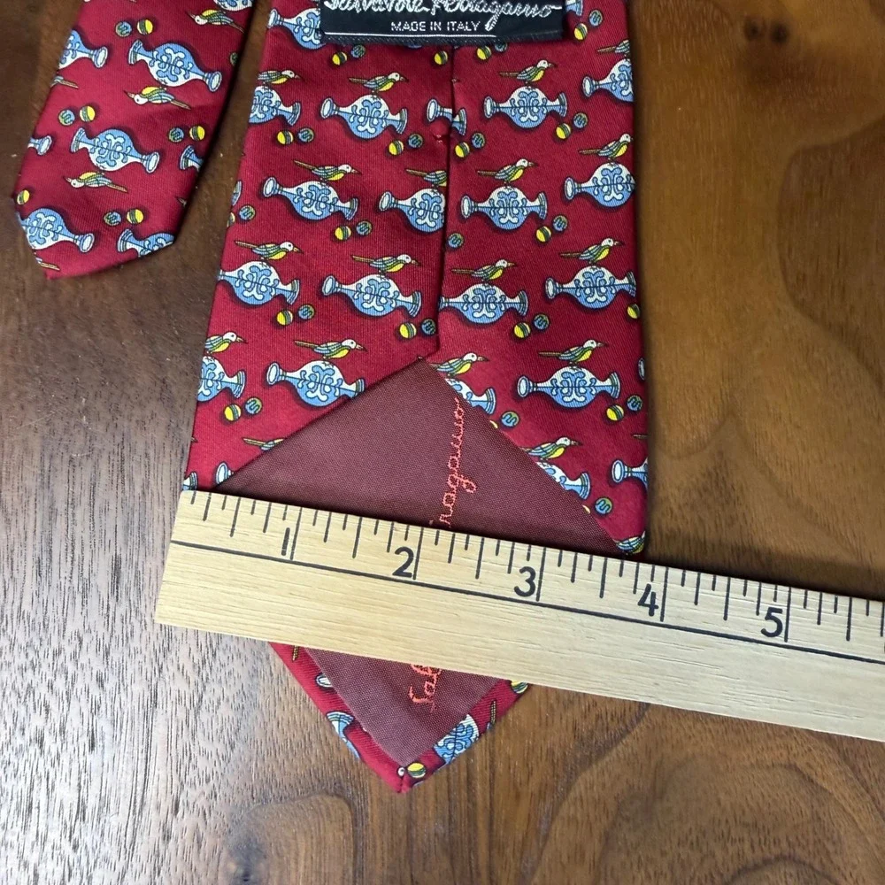 Salvatore Ferragamo Necktie Red Bird Print 100% Silk Made in Italy